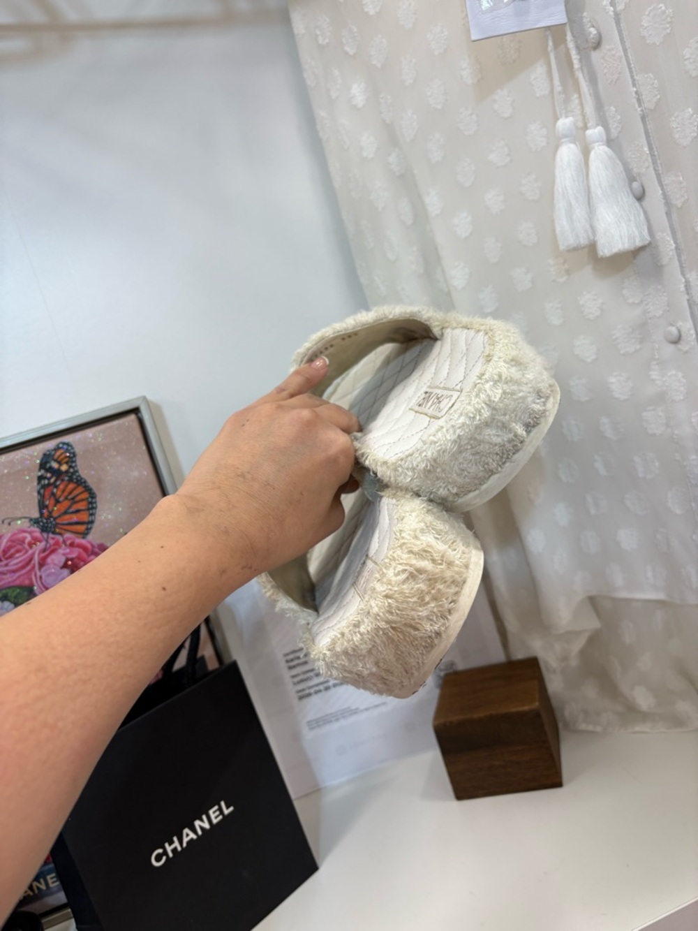 🔥🔥 Chanel Interlocking Mules CC Beige Quilted sandals size 39 with COA - Picture 8 of 9